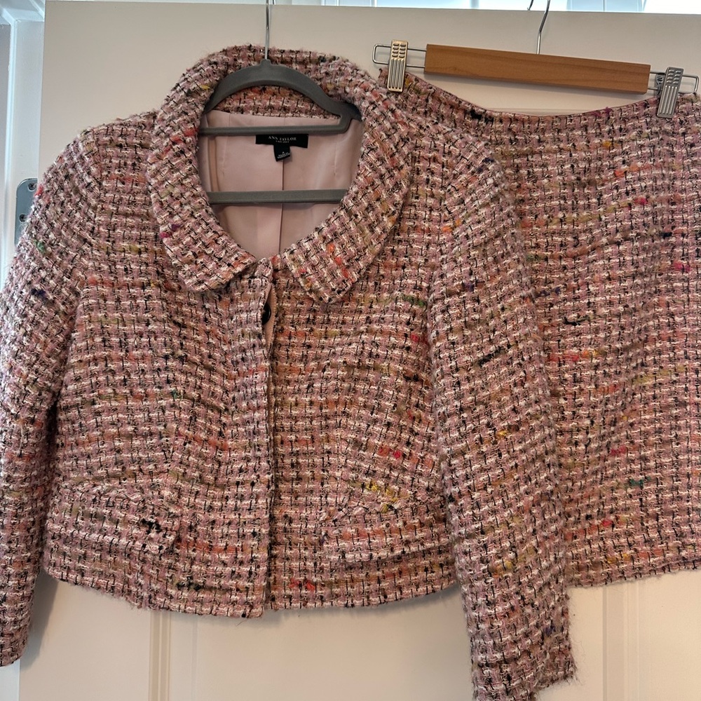 Ann Taylor tweed style blazer and pencil skirt set